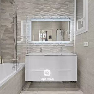 Property in Carre d'Or