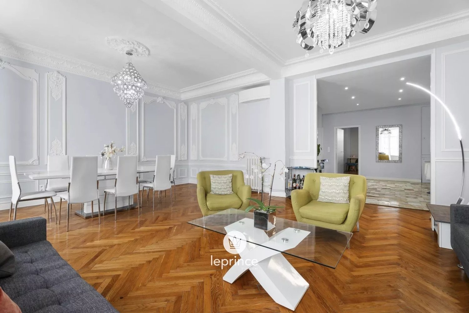 Property photo in Carre d'Or