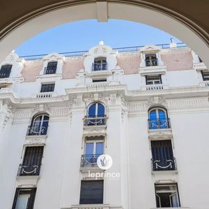 Property in Carre d'Or