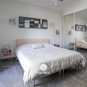 Property in Carre d'Or