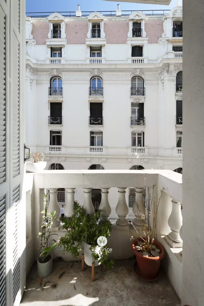 Property photo in Carre d'Or