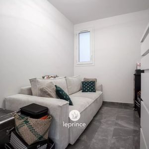 Property in Carre d'Or