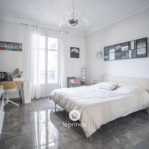 Property in Carre d'Or