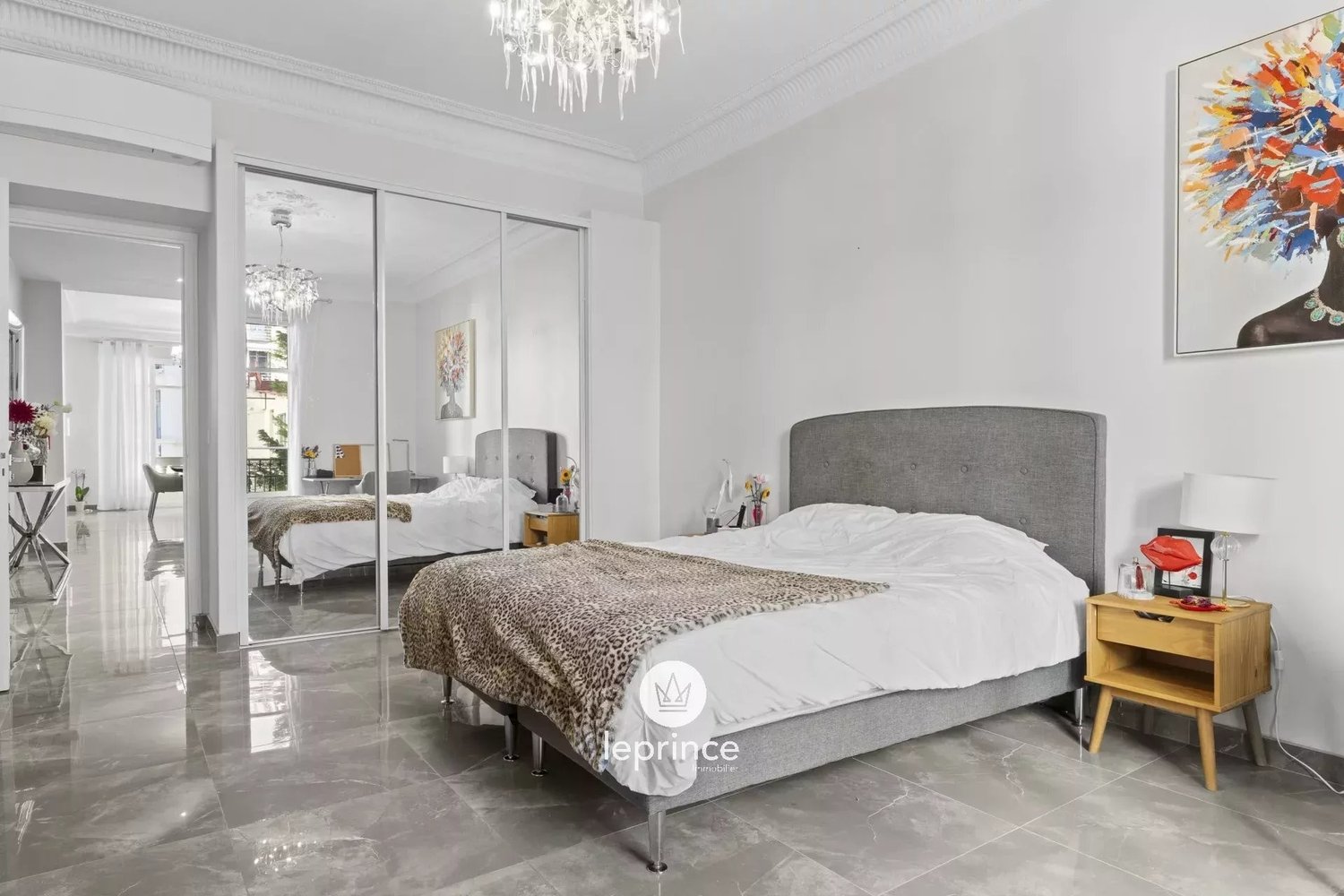 Property photo in Carre d'Or