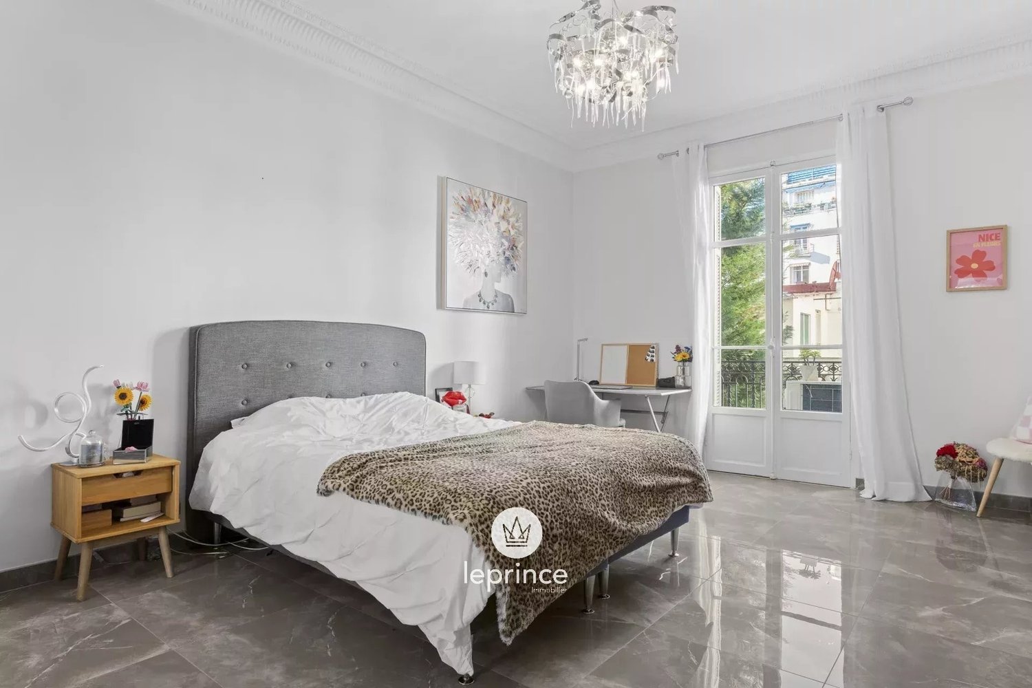 Property photo in Carre d'Or