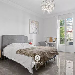 Property in Carre d'Or