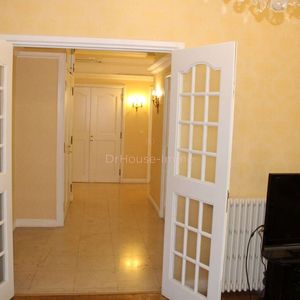 Property in Carre d'Or