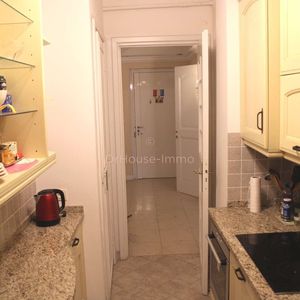 Property in Carre d'Or