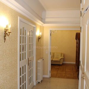 Property in Carre d'Or