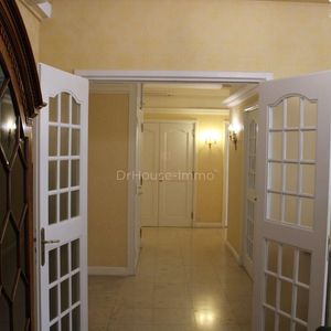 Property in Carre d'Or