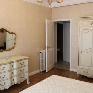 Property in Carre d'Or