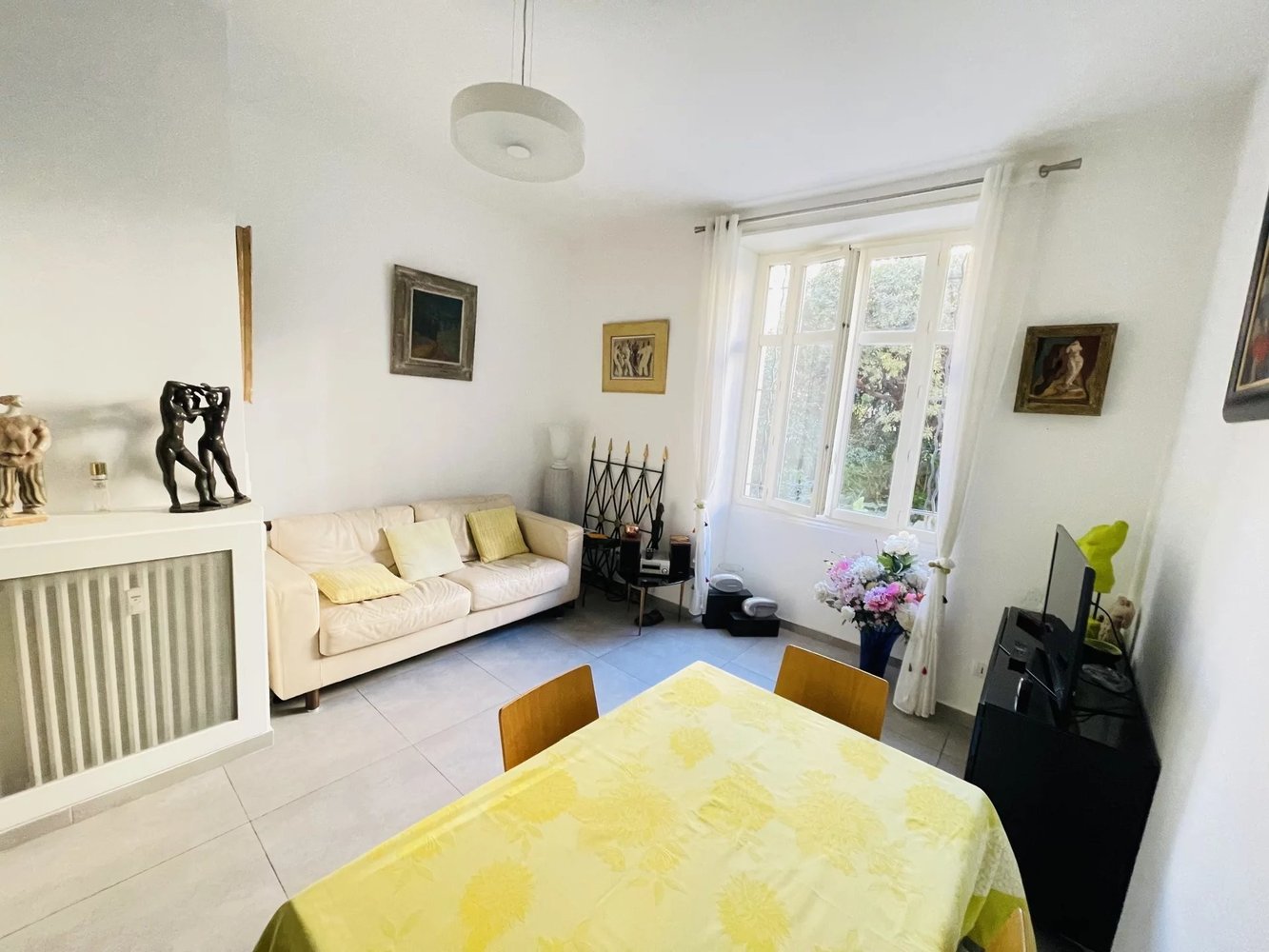 Property photo in Carre d'Or