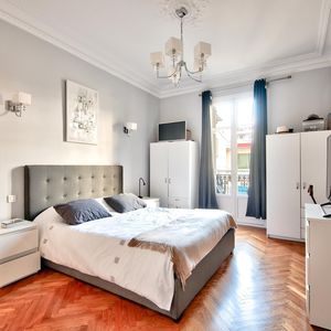 Property in Carre d'Or