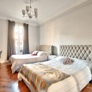 Property in Carre d'Or