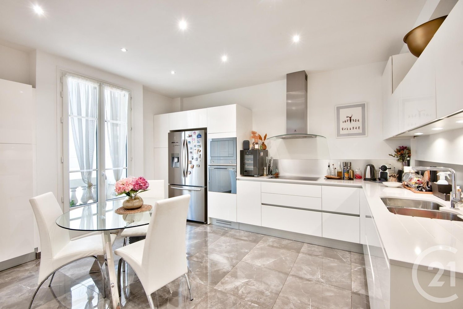 Property photo in Carre d'Or