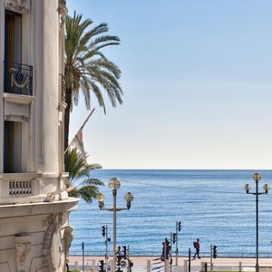 Property in Carre d'Or