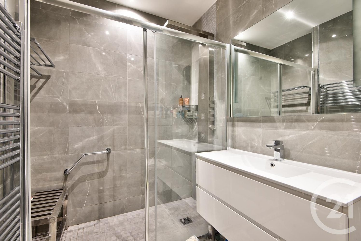 Property photo in Carre d'Or