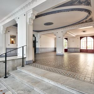 Property in Carre d'Or