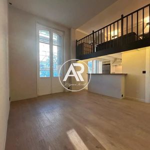 Property in Carre d'Or