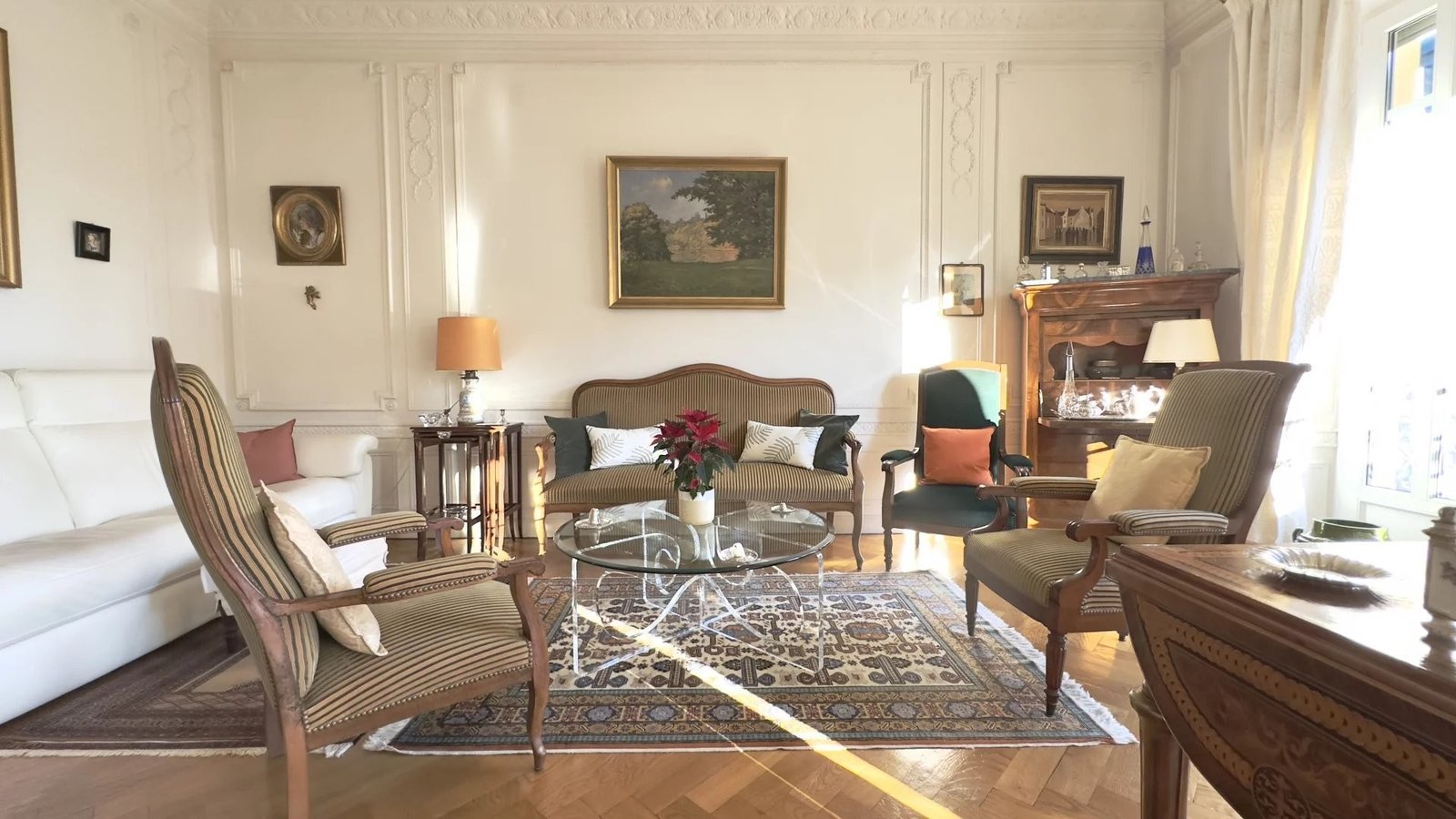 Property photo in Carre d'Or