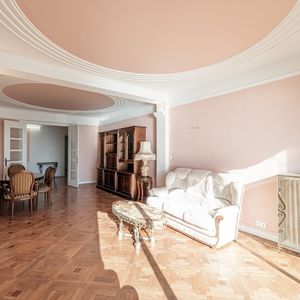 Property in Carre d'Or