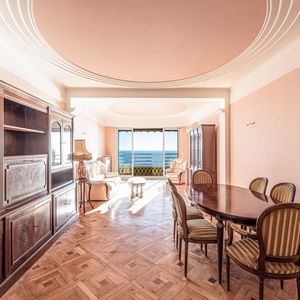 Property in Carre d'Or