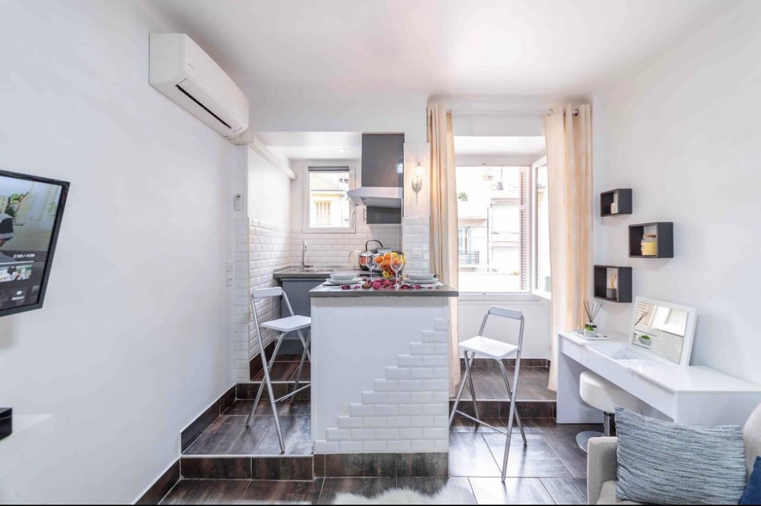 Property photo in Carre d'Or