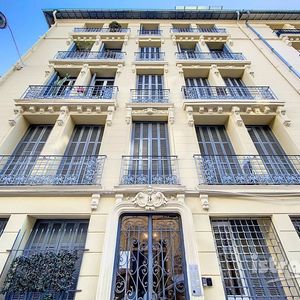 Property in Carre d'Or