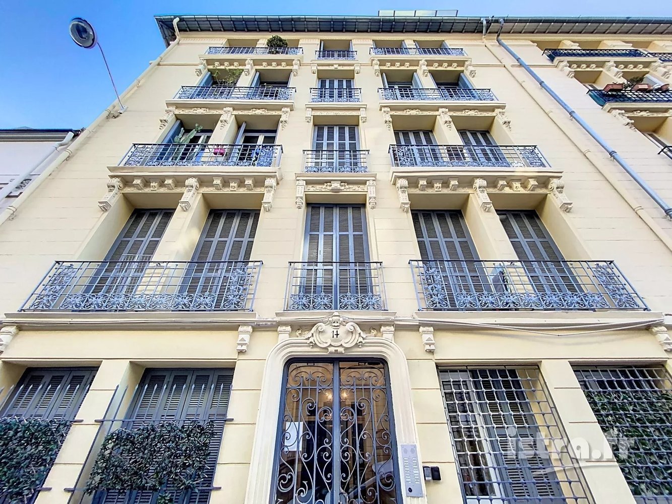 Property photo in Carre d'Or