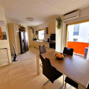 Property in Carre d'Or
