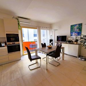 Property in Carre d'Or