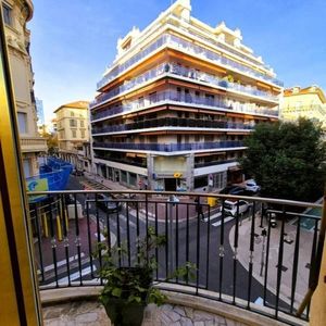 Property in Carre d'Or