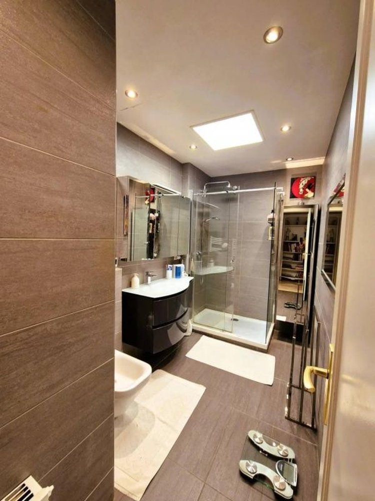 Property photo in Carre d'Or