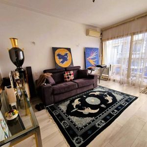 Property in Carre d'Or