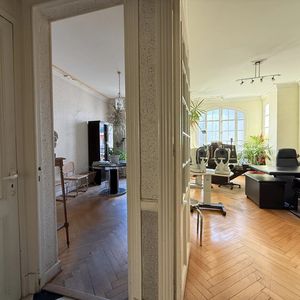 Property in Carre d'Or