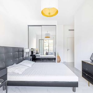 Property in Carre d'Or