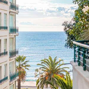 Property in Carre d'Or