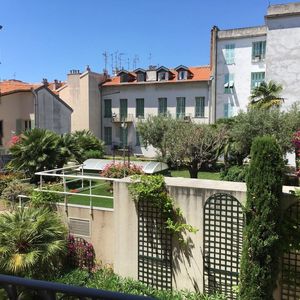 Property in Carre d'Or