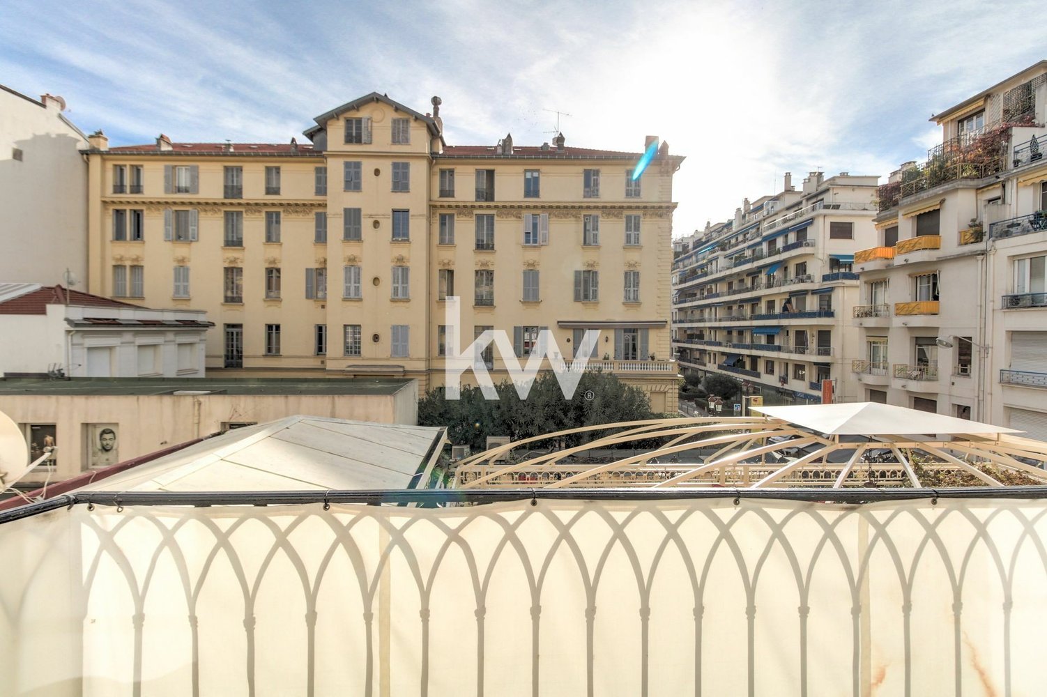 Property photo in Carre d'Or