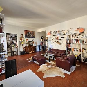 Property in Carre d'Or