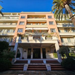 Property in Carre d'Or