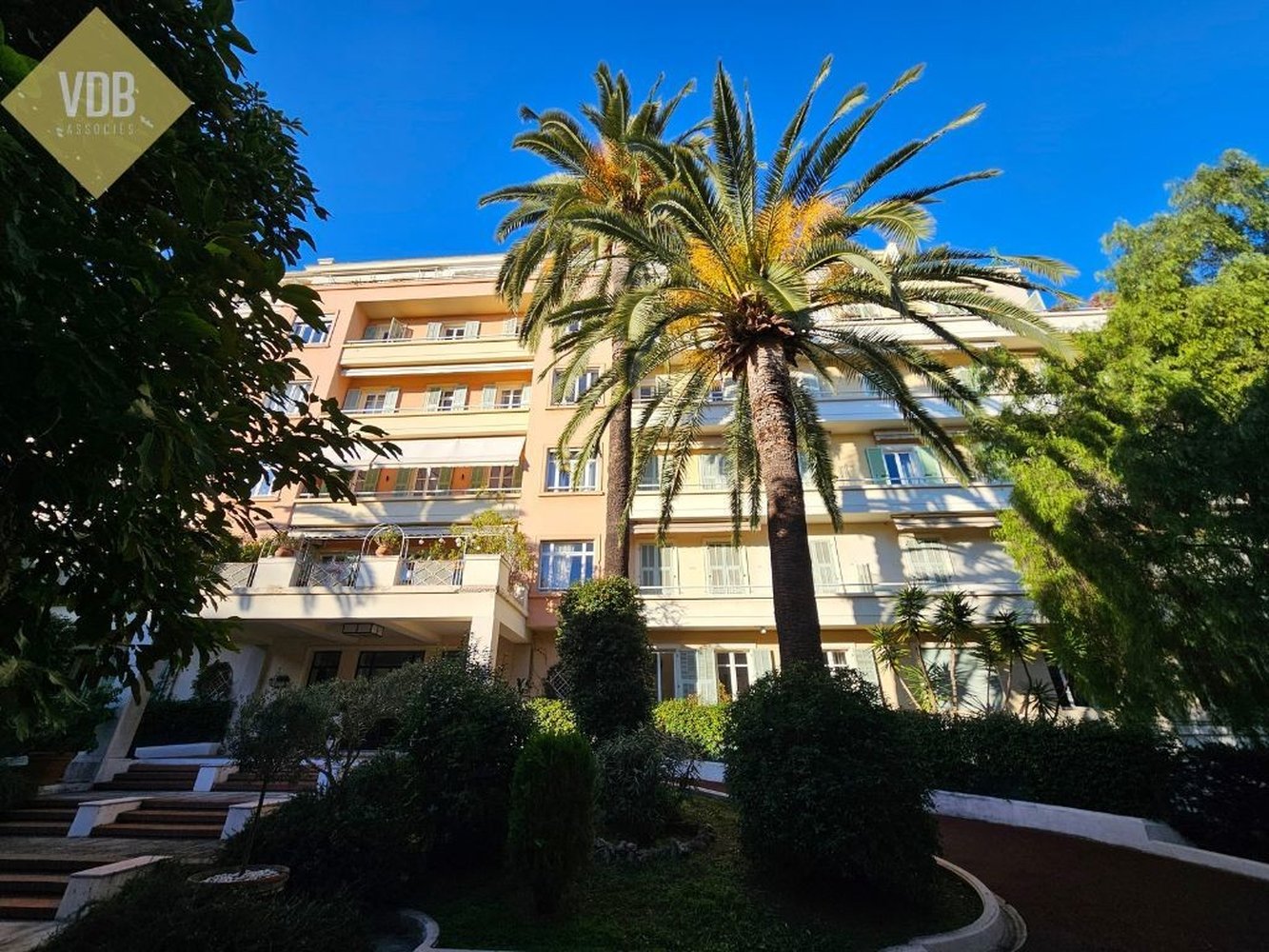 Property photo in Carre d'Or