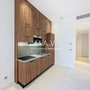 Property in Carre d'Or