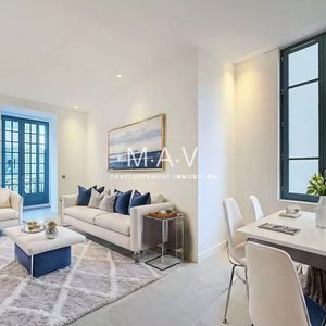 Property in Carre d'Or