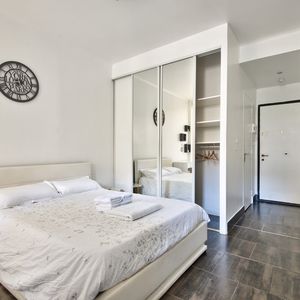 Property in Carre d'Or