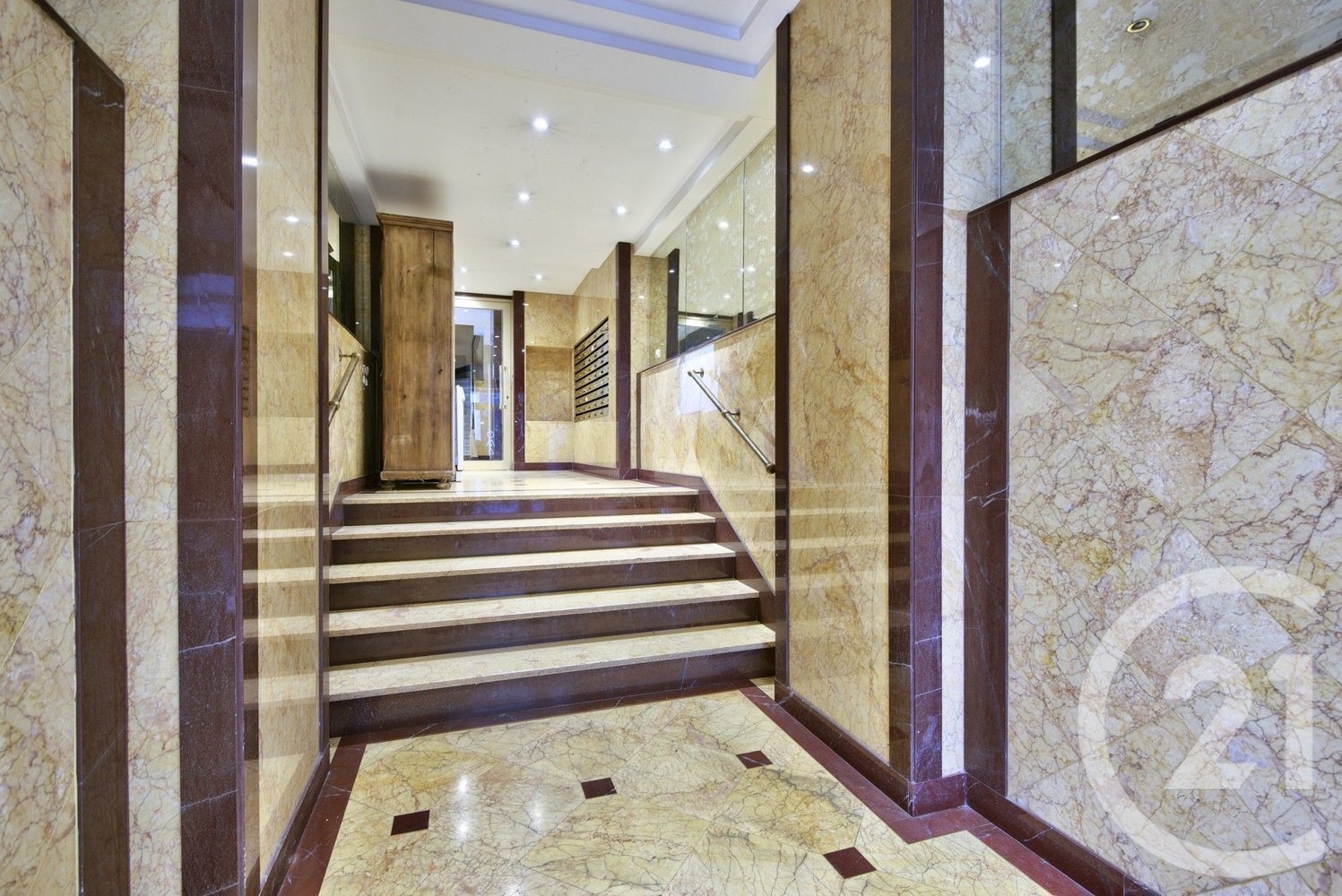 Property photo in Carre d'Or