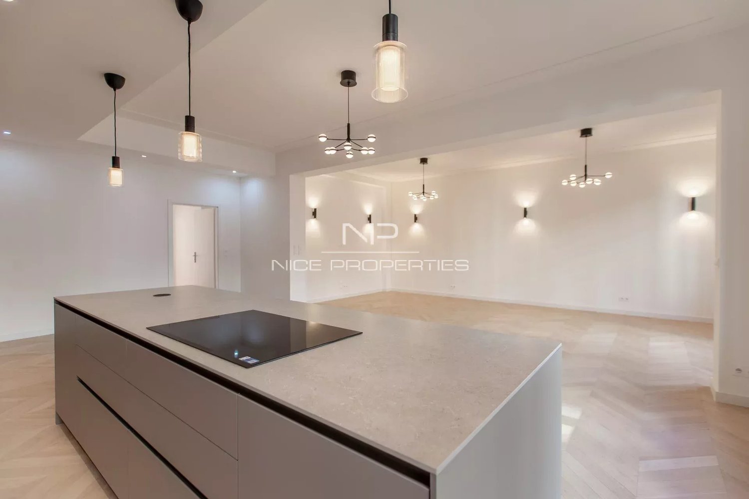 Property photo in Carre d'Or