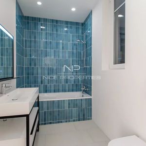 Property in Carre d'Or