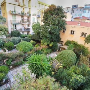 Property in Carre d'Or