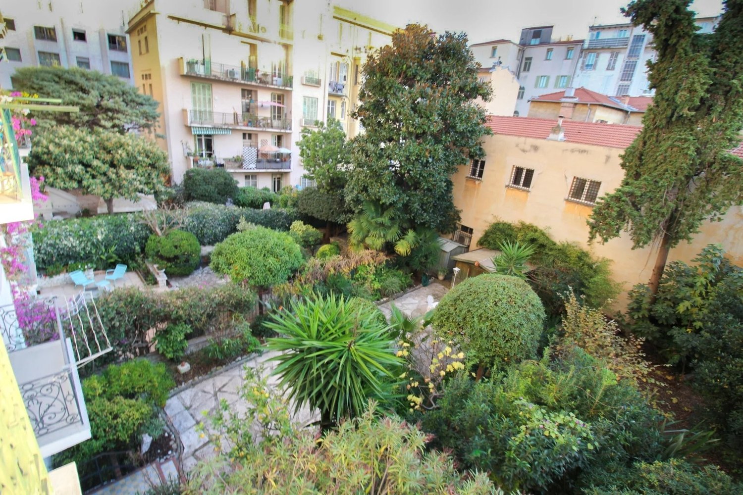 Property photo in Carre d'Or